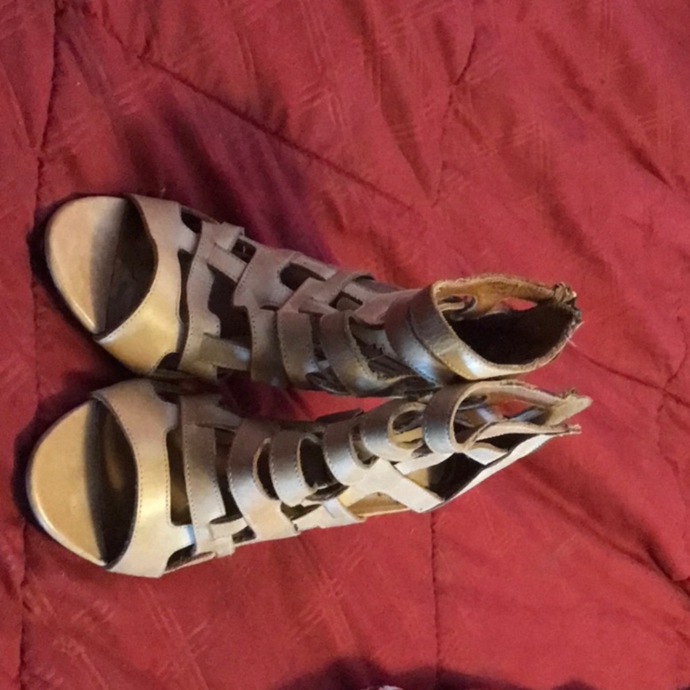 Max Studio Leather Sandals